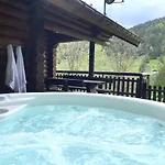Alpehytte Le Grand Cerf En Rondins Avec Jacuzzi *