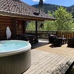 Alpehytte Le Grand Cerf En Rondins Avec Jacuzzi *