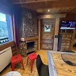Alpehytte Le Grand Cerf En Rondins Avec Jacuzzi