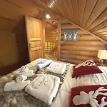 Le Grand Cerf En Rondins Avec Jacuzzi Alpehytte La Bresse