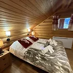 Le Grand Cerf En Rondins Avec Jacuzzi Alpehytte La Bresse
