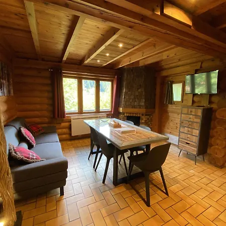 Le Grand Cerf En Rondins Avec Jacuzzi 拉布雷斯