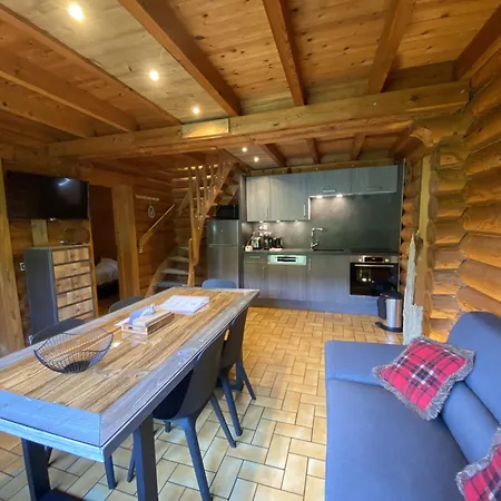 Le Grand Cerf En Rondins Avec Jacuzzi 拉布雷斯