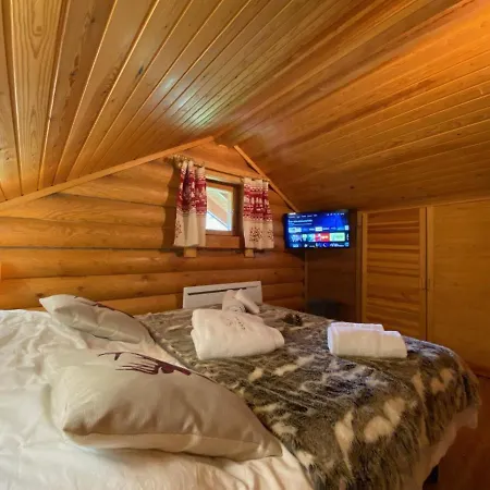 Le Grand Cerf En Rondins Avec Jacuzzi 木屋 拉布雷斯