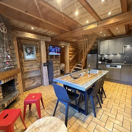 Le Grand Cerf En Rondins Avec Jacuzzi * 拉布雷斯