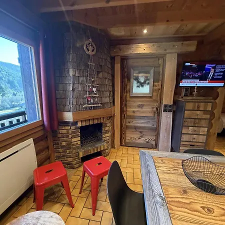 木屋 Le Grand Cerf En Rondins Avec Jacuzzi